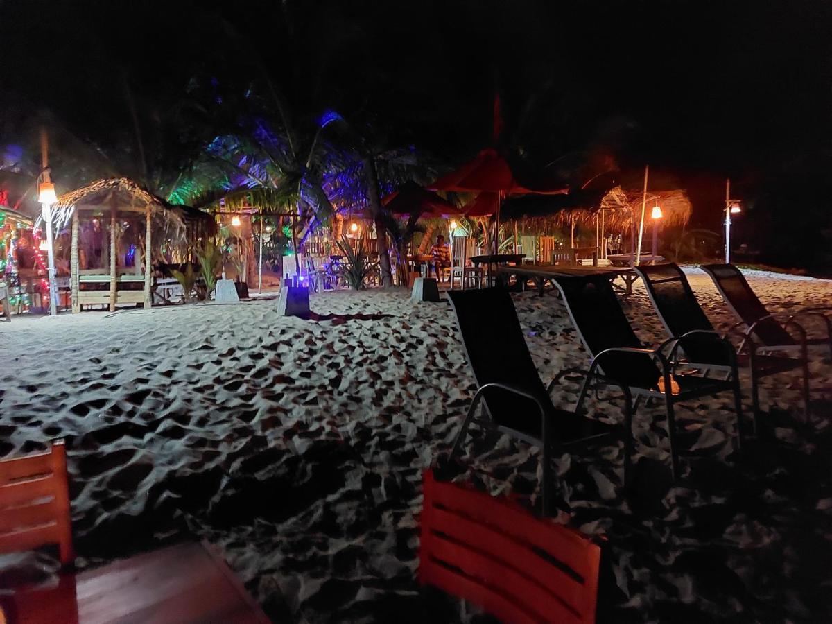 Blue Horizon Beach Hotel Tangalle Bagian luar foto