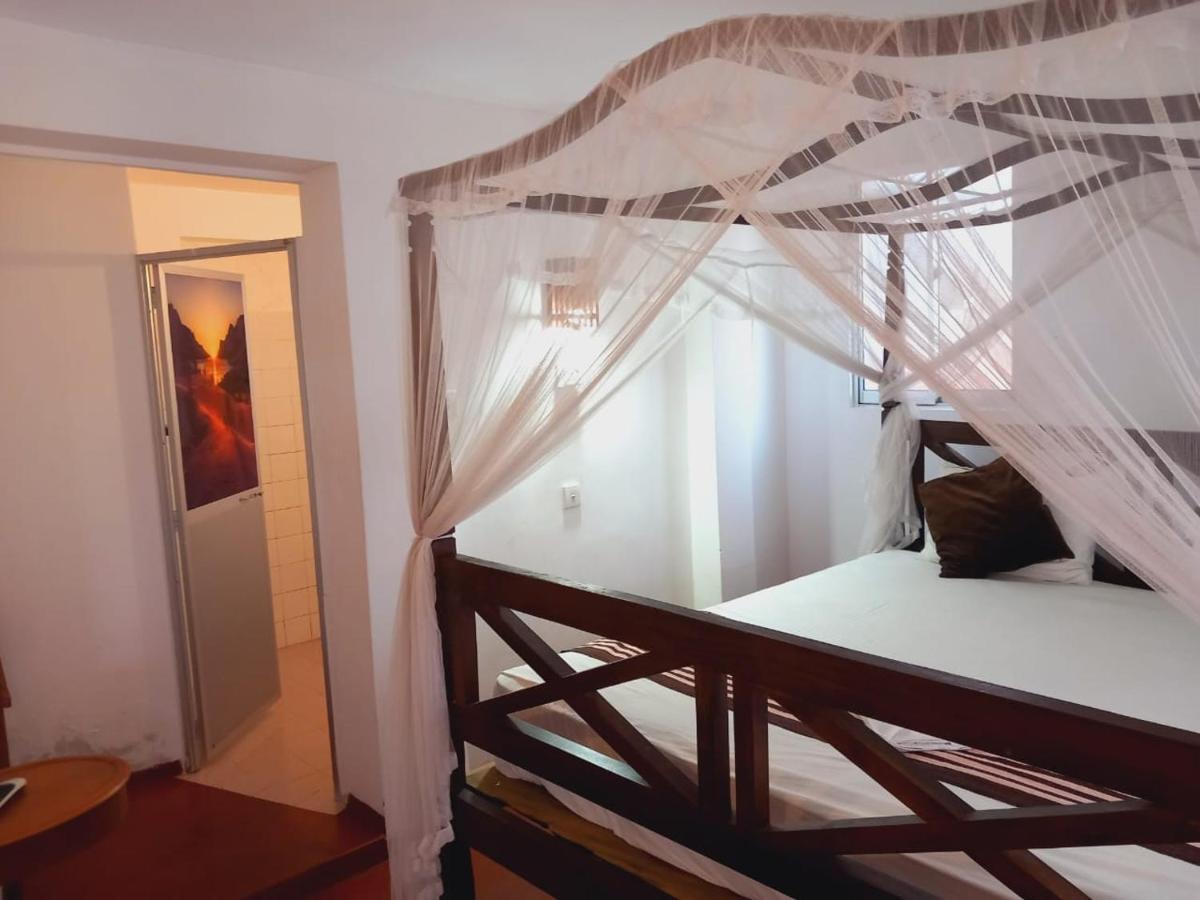 Blue Horizon Beach Hotel Tangalle Bagian luar foto