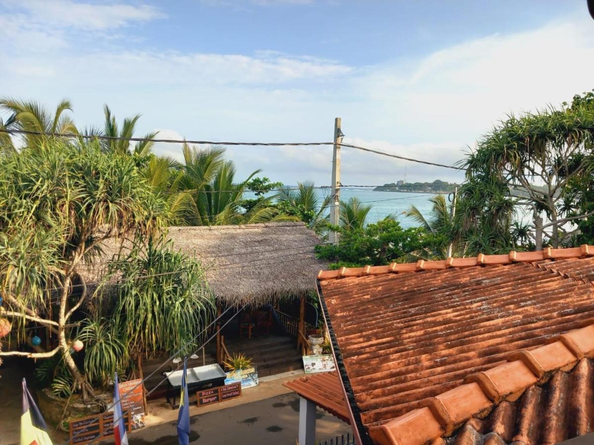 Blue Horizon Beach Hotel Tangalle Bagian luar foto