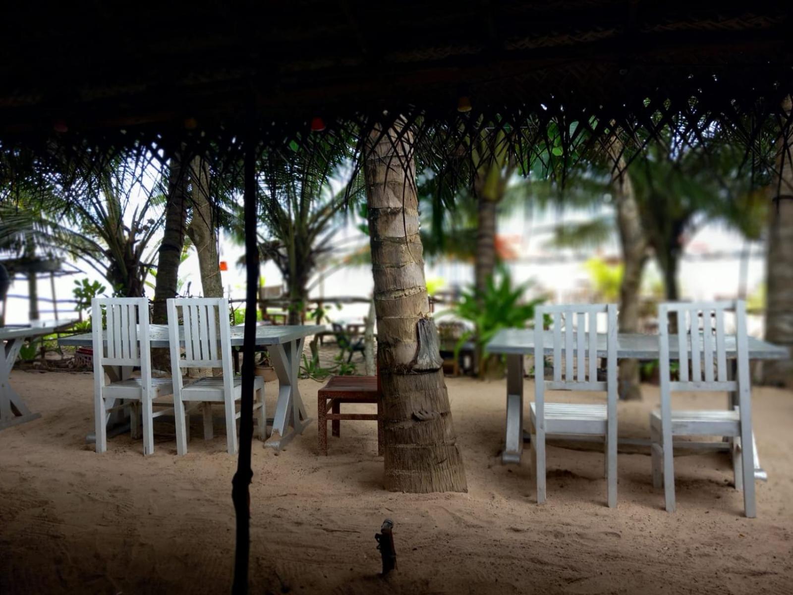 Blue Horizon Beach Hotel Tangalle Bagian luar foto