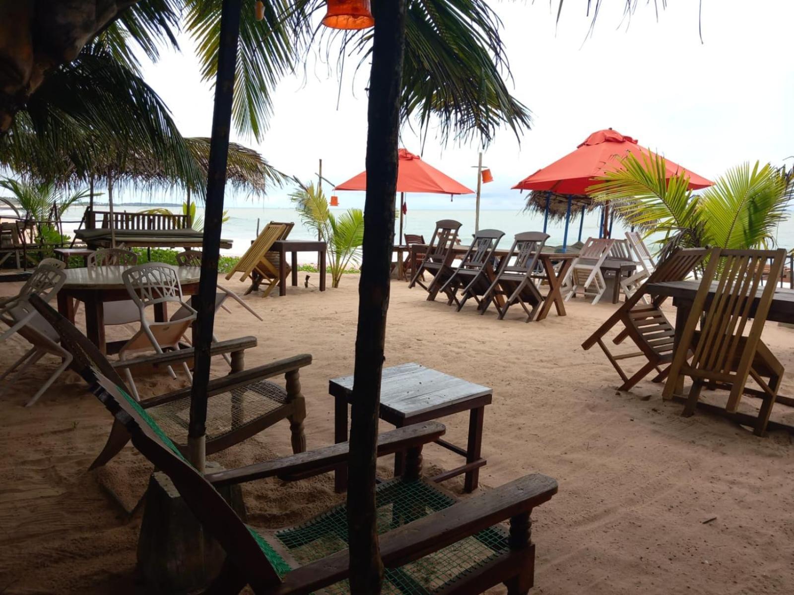 Blue Horizon Beach Hotel Tangalle Bagian luar foto