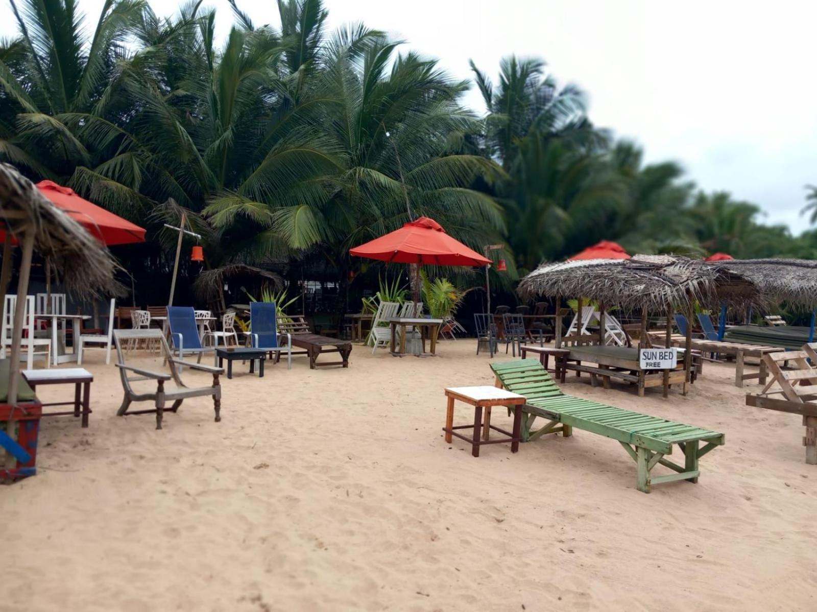 Blue Horizon Beach Hotel Tangalle Bagian luar foto